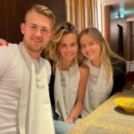Matthijs de Ligt With His Wife And Sister