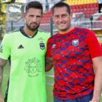 Benoit Costil With His Coach
