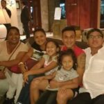 Yoshimar Yotun With His Parents, Wife And Children