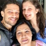 Jaya Bhardwaj with her mother and brother