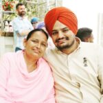 Sidhu Moose Wala With His Mother