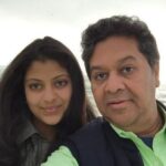 Zanai Bhosle with her dad